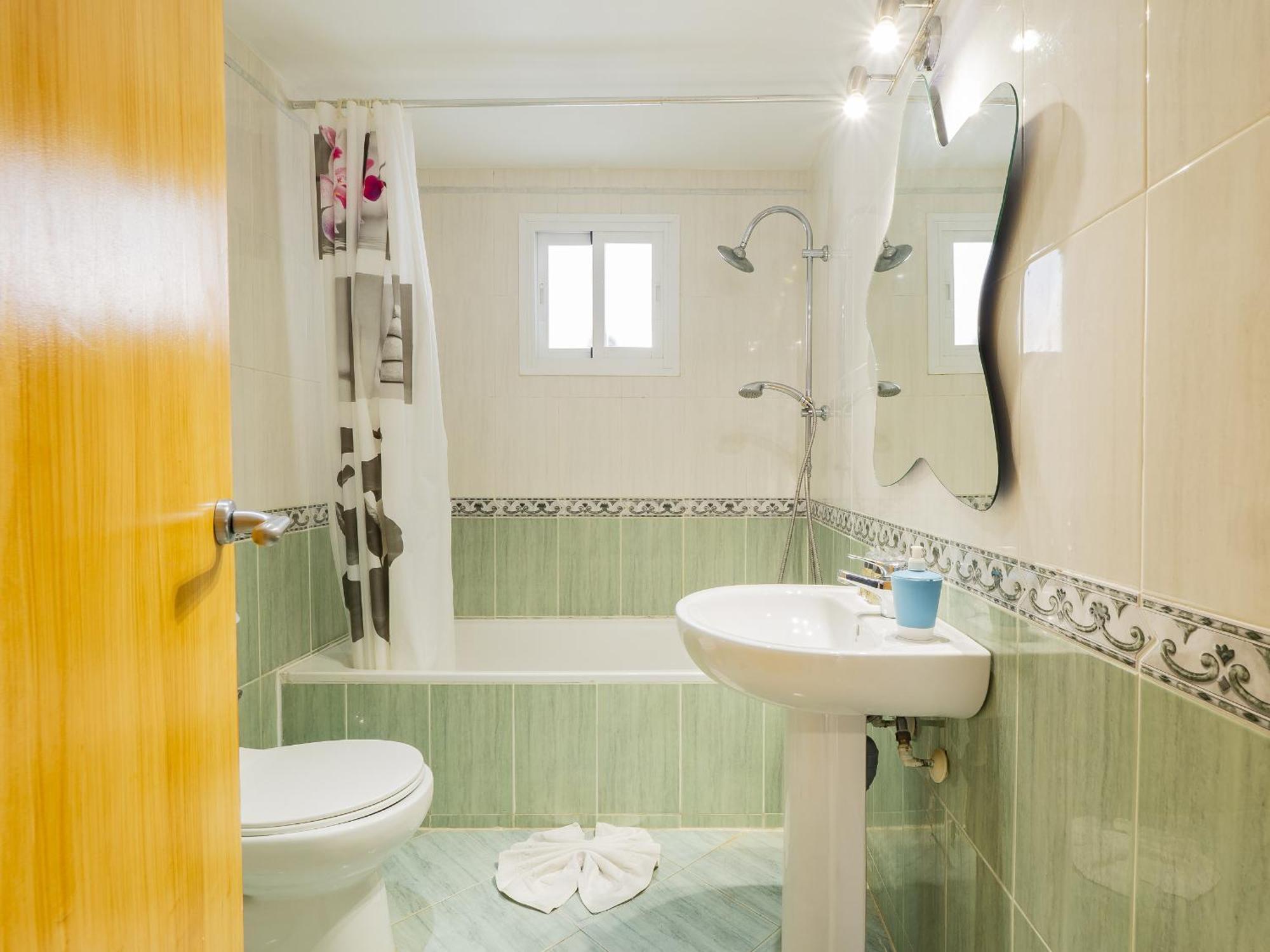 Apartment Cubo's De Lacroix & Pool