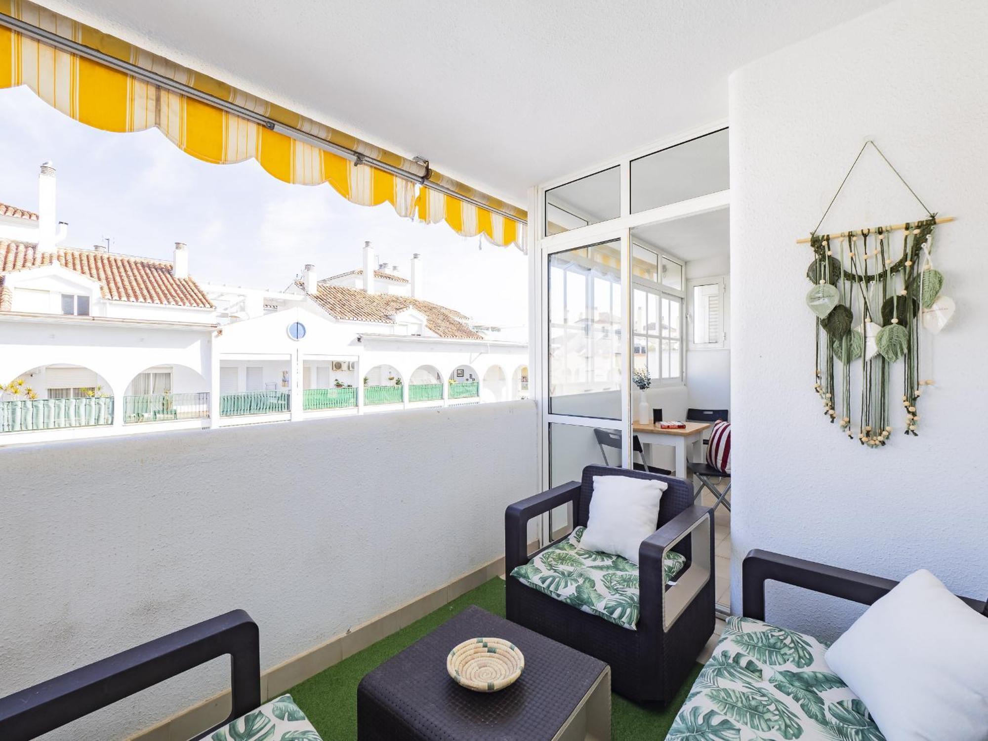 Cubo's De Lacroix & Pool Apartment