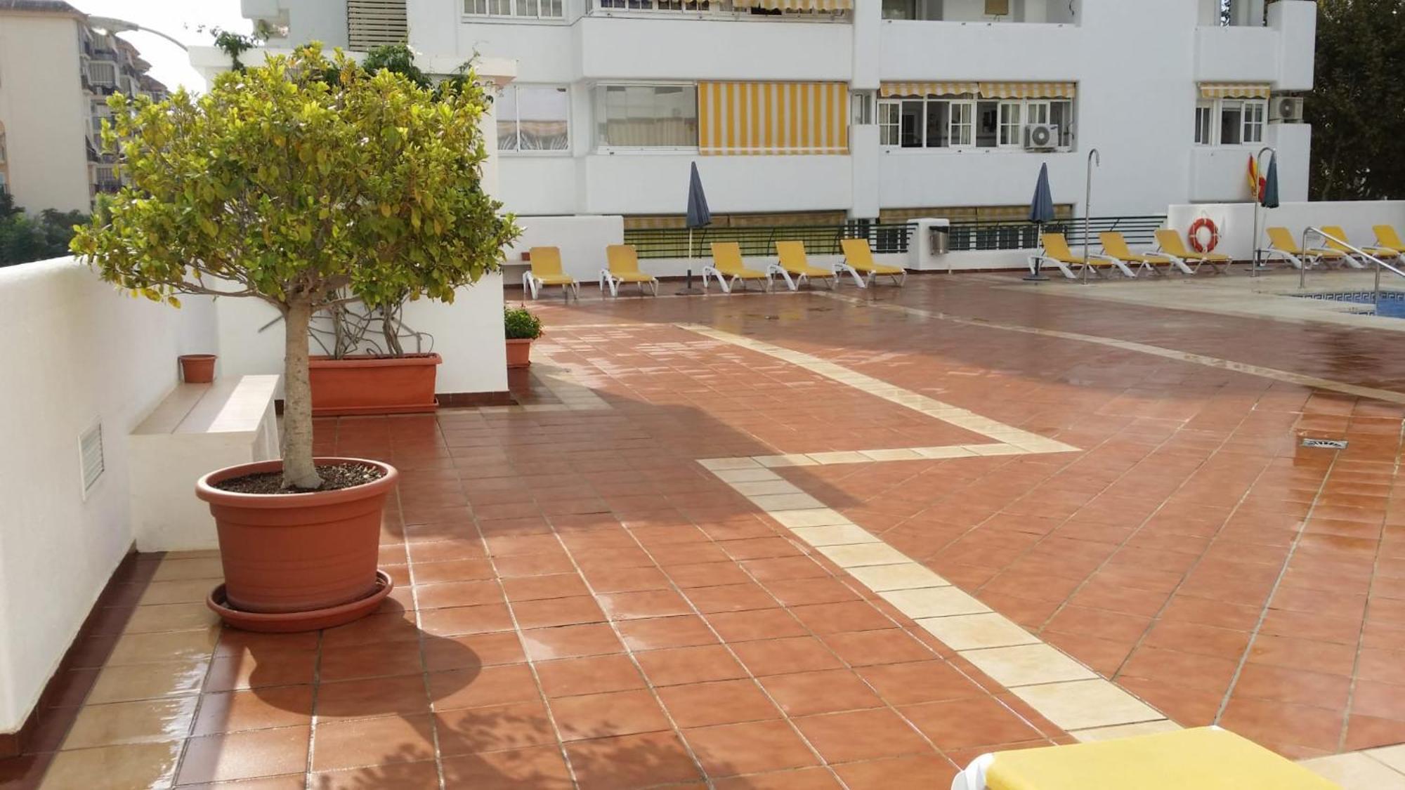 Cubo's De Lacroix & Pool Leilighet *